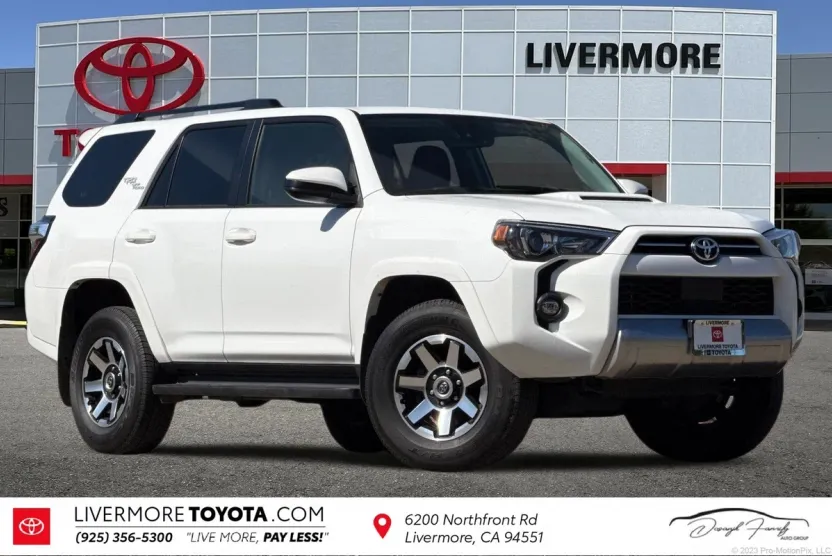 2024 Toyota 4Runner TRD Off-Road photo 1