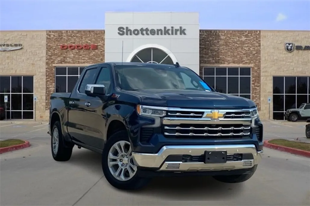 2023 Chevrolet Silverado 1500 LTZ photo 1