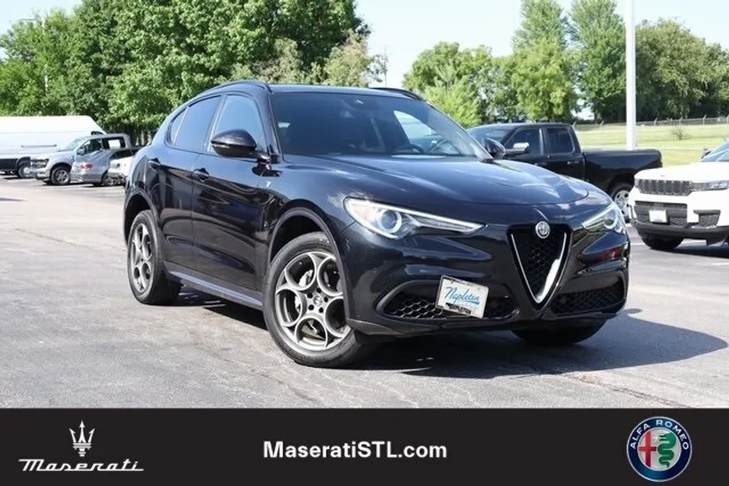 2022 Alfa Romeo Stelvio Ti photo 1
