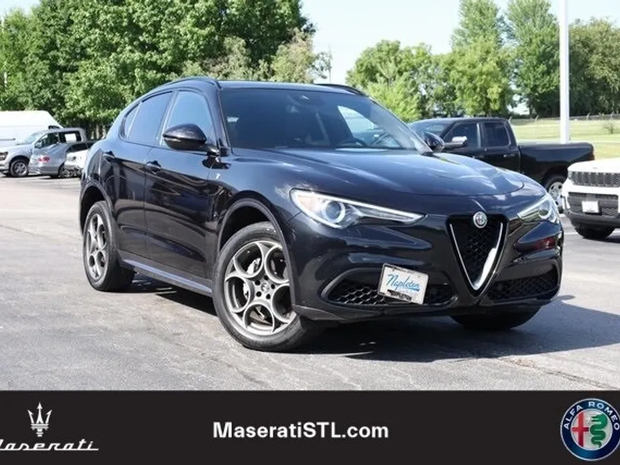 2022 Alfa Romeo Stelvio Ti photo 1