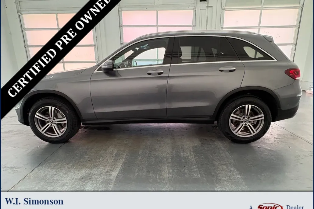 2022 Mercedes Benz GLC 300 photo 1