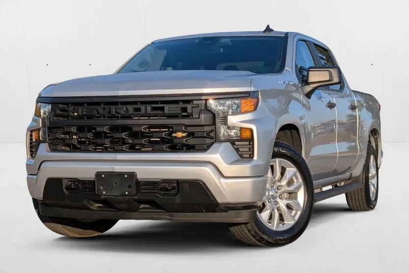 2022 Chevrolet Silverado 1500 Custom photo 1