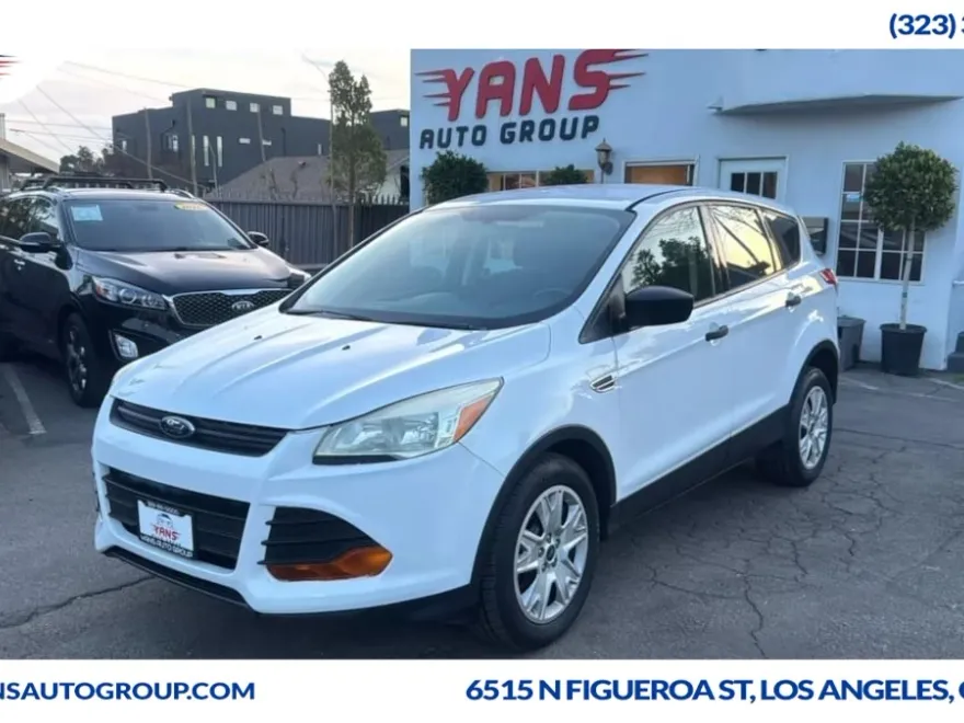 2016 Ford Escape S photo 1