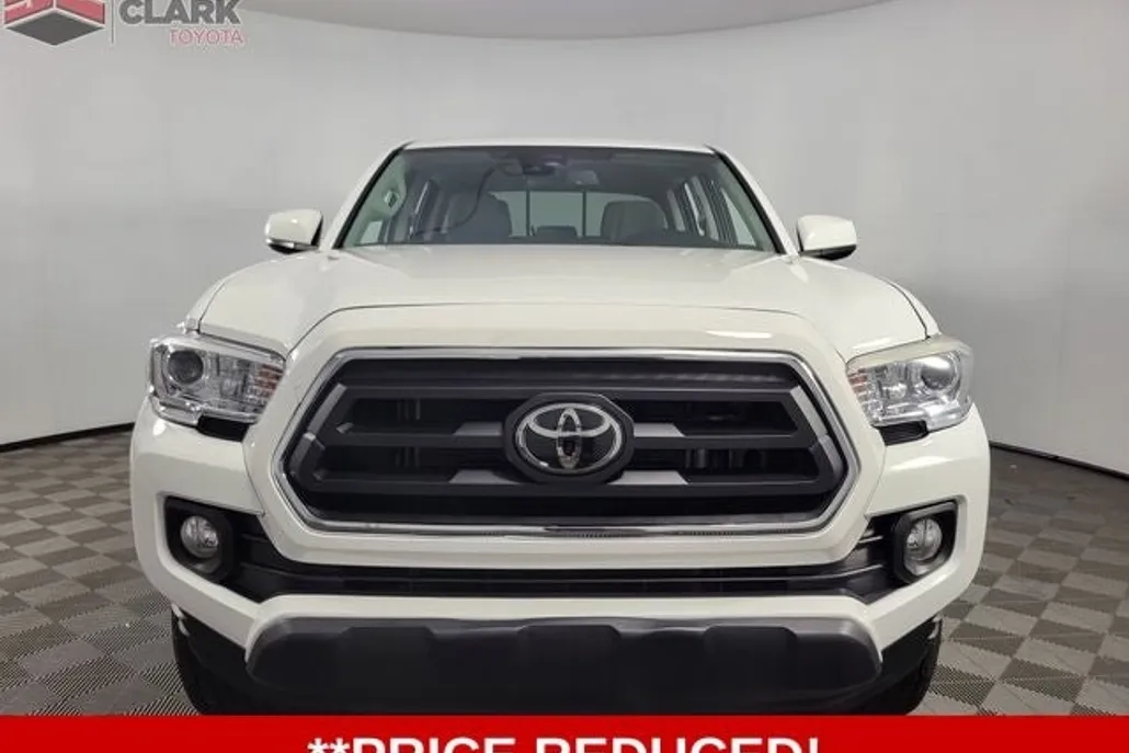 2023 Toyota Tacoma SR5 V6 photo 1