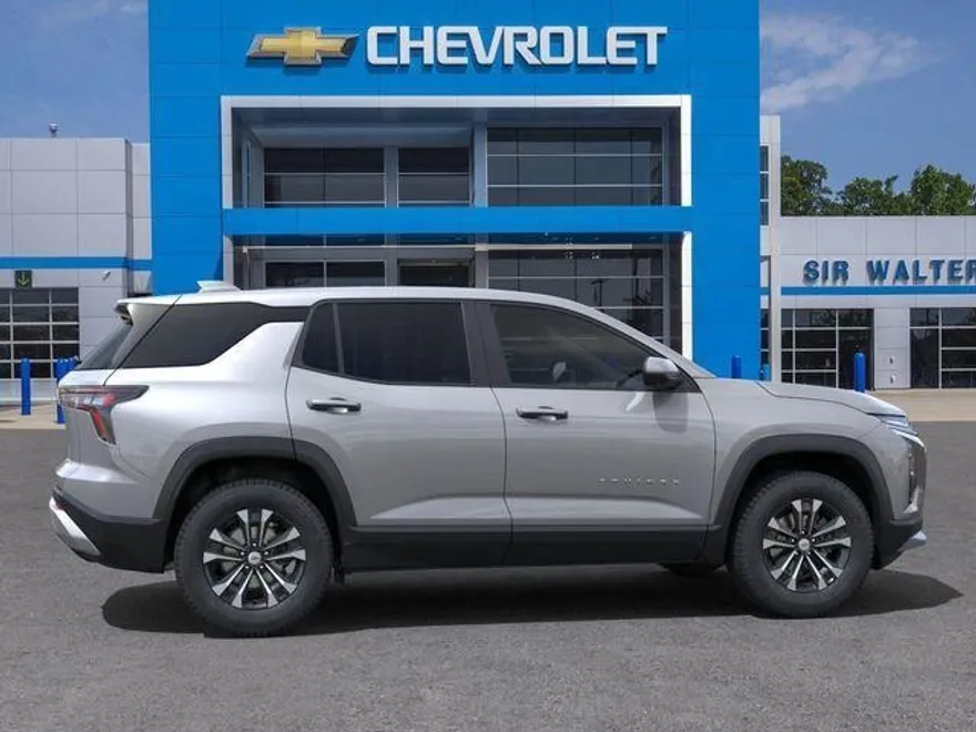 2026 Chevrolet Equinox LT photo 1