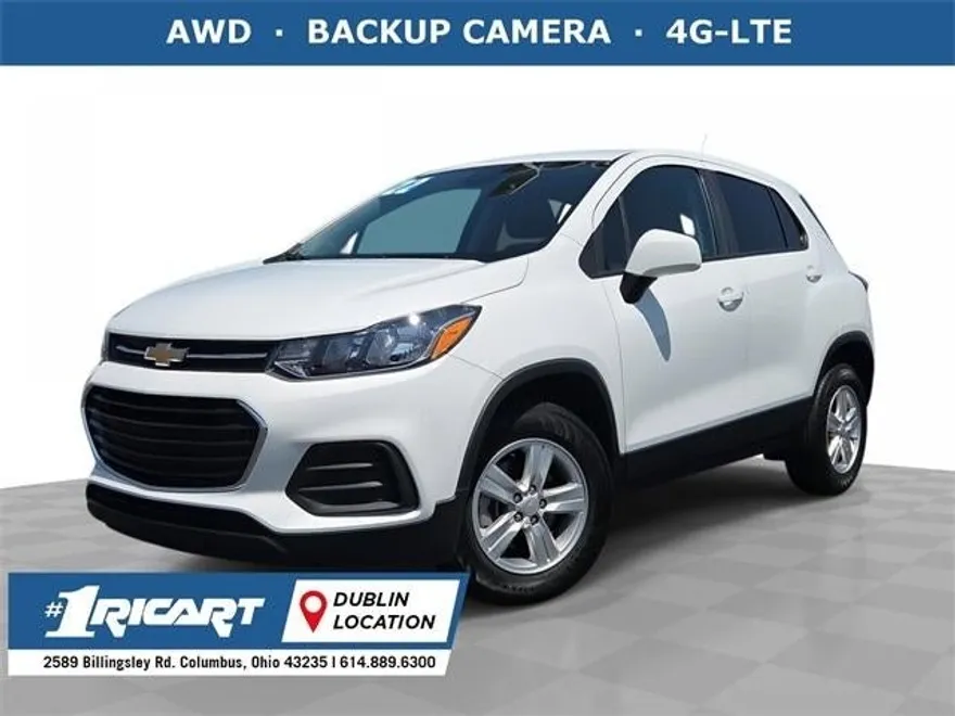 2022 Chevrolet Trax LS photo 1