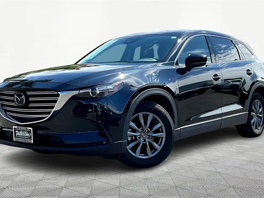 2022 Mazda CX-9 Touring photo 1