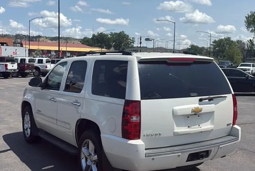 2011 Chevrolet Tahoe LTZ photo 1
