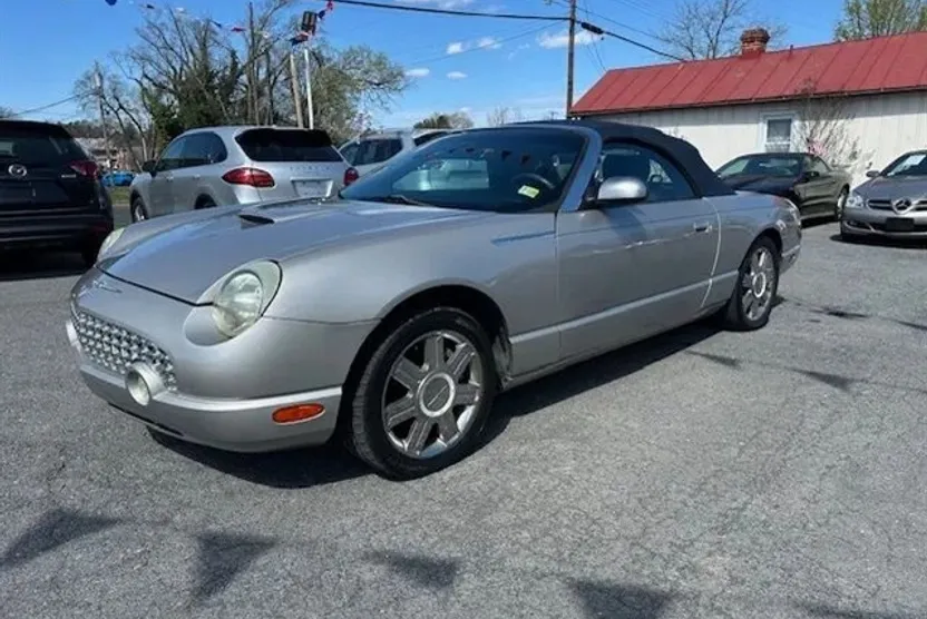 2005 Ford Thunderbird Deluxe photo 1