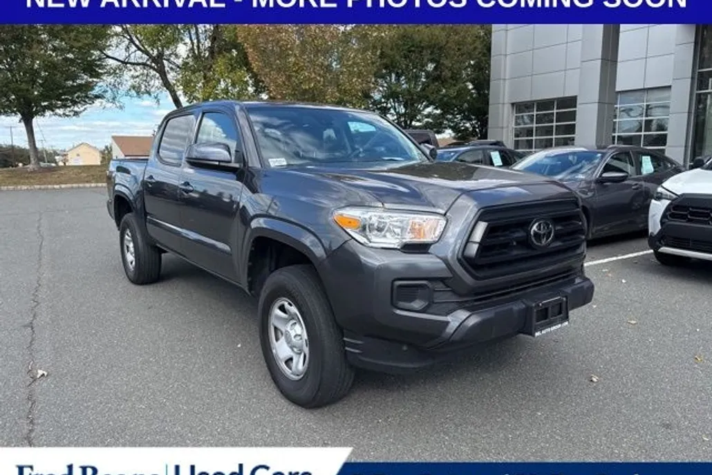 2022 Toyota Tacoma SR V6 photo 1