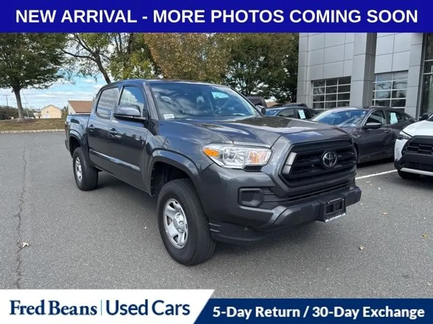 2022 Toyota Tacoma SR V6 photo 1