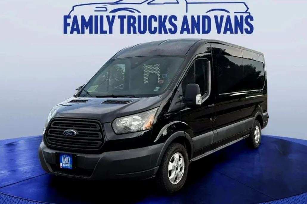 2017 Ford Transit Cargo photo 1