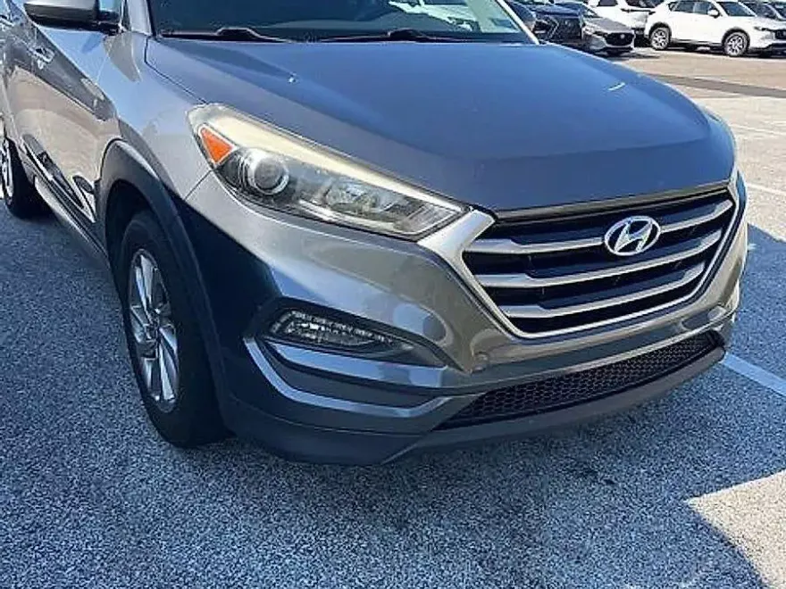 2017 Hyundai Tucson SE photo 1