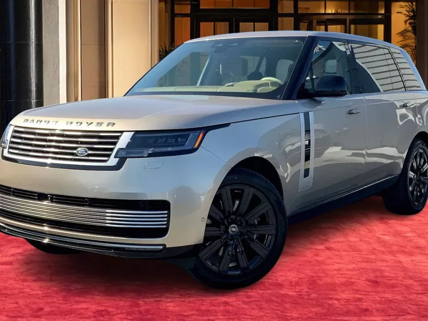 2025 Land Rover Range Rover SV photo 1