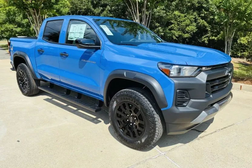 2026 Chevrolet Colorado Trail Boss photo 1