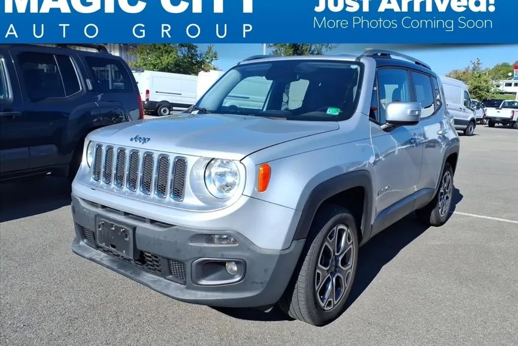 2017 Jeep Renegade Limited photo 1