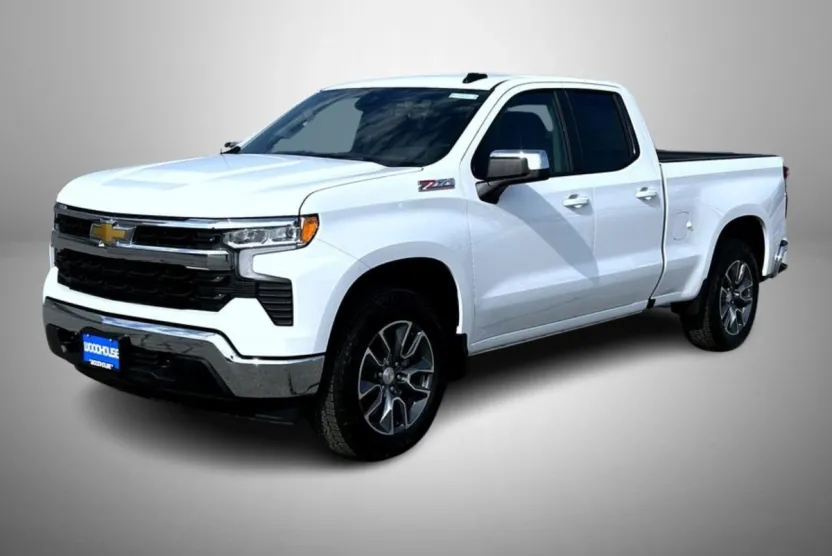 2026 Chevrolet Silverado 1500 LT photo 1