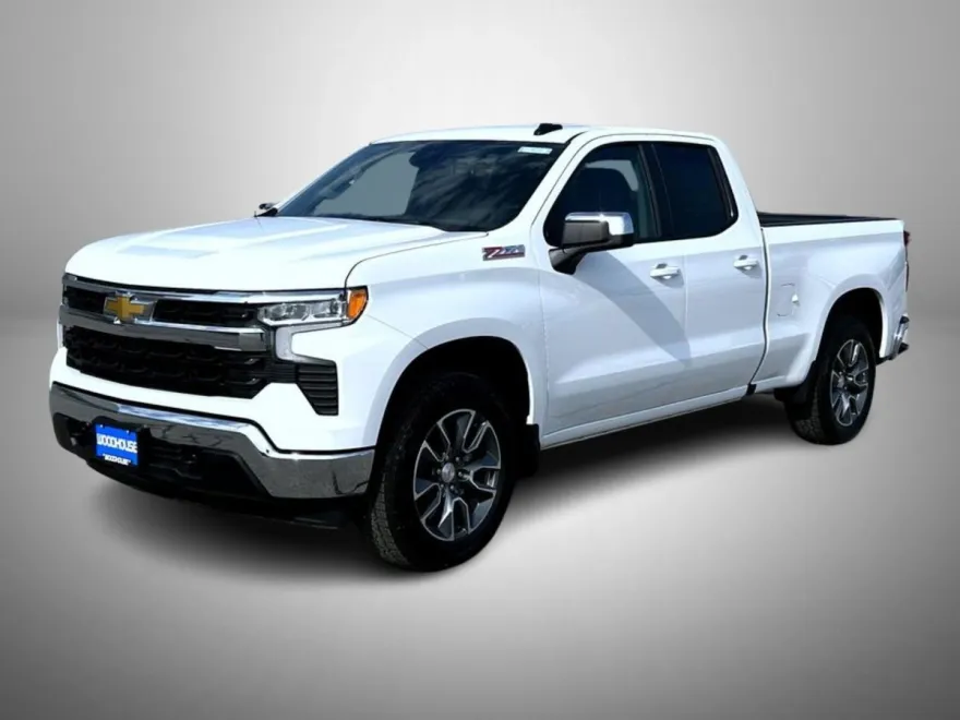2026 Chevrolet Silverado 1500 LT photo 1