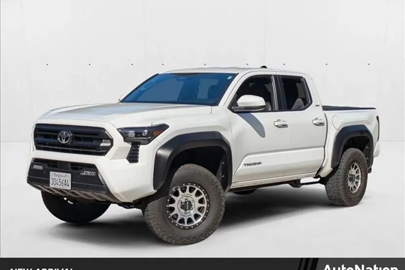2024 Toyota Tacoma SR5 photo 1