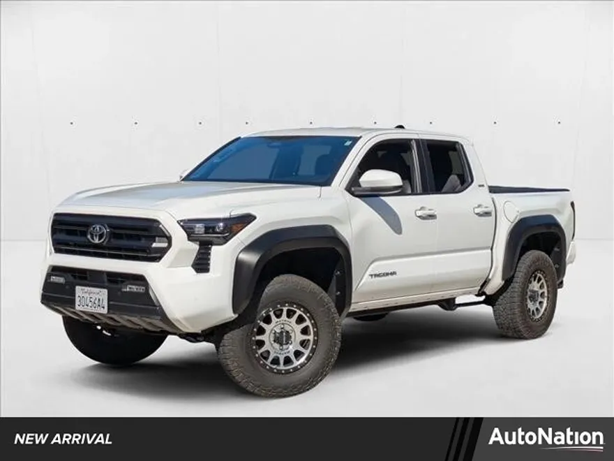 2024 Toyota Tacoma SR5 photo 1