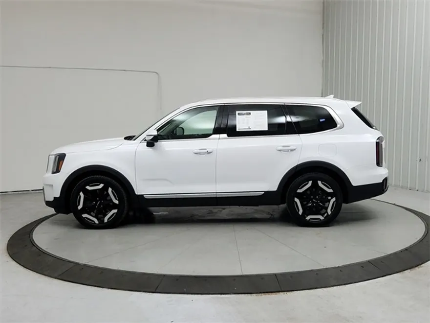 2023 Kia Telluride EX photo 1