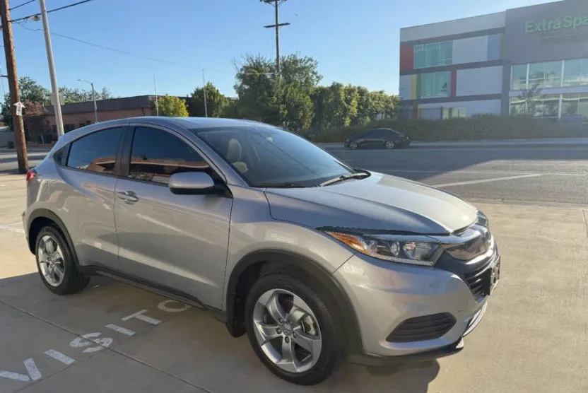 2022 Honda HR-V LX photo 1