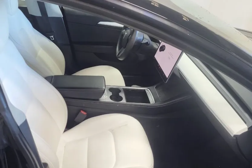 2021 Tesla Model 3 Standard Range Plus photo 1