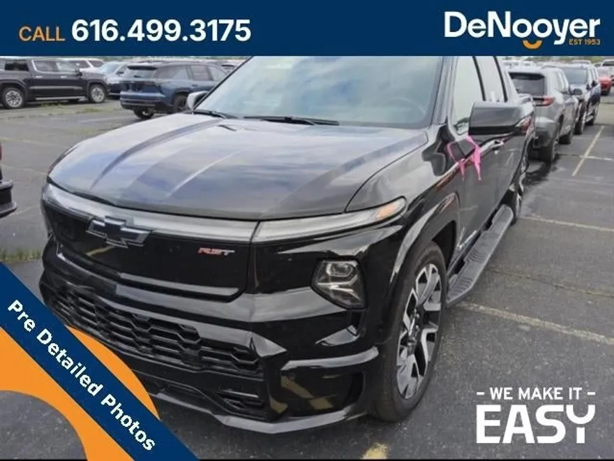2024 Chevrolet Silverado EV RST photo 1