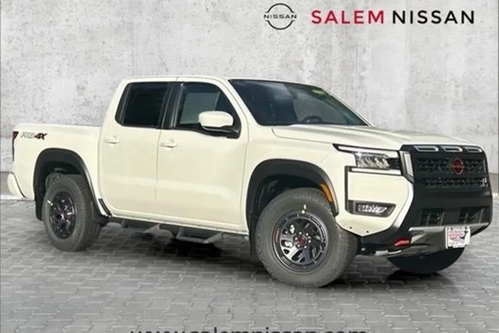 2025 Nissan Frontier PRO-4X photo 1