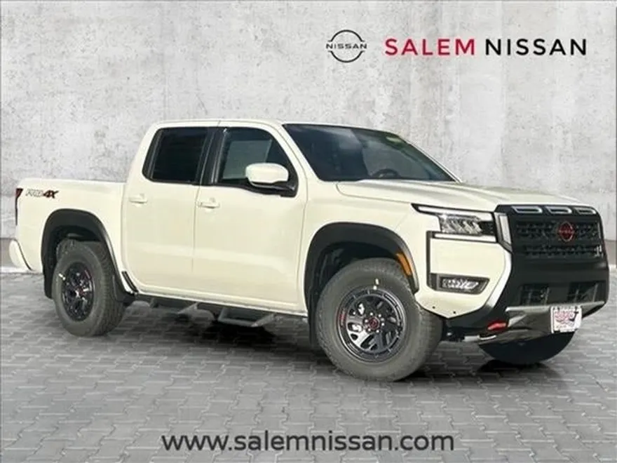 2025 Nissan Frontier PRO-4X photo 1