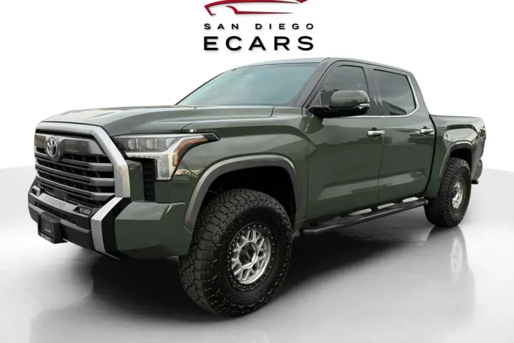 2022 Toyota Tundra CrewMax Limited photo 1