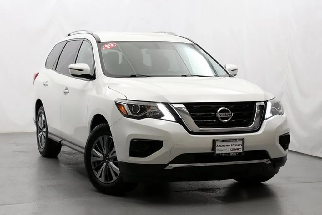 2019 Nissan Pathfinder S photo 1