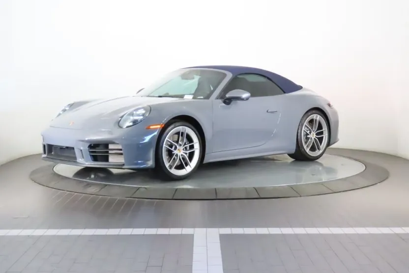 2025 Porsche 911 Cabriolet photo 1