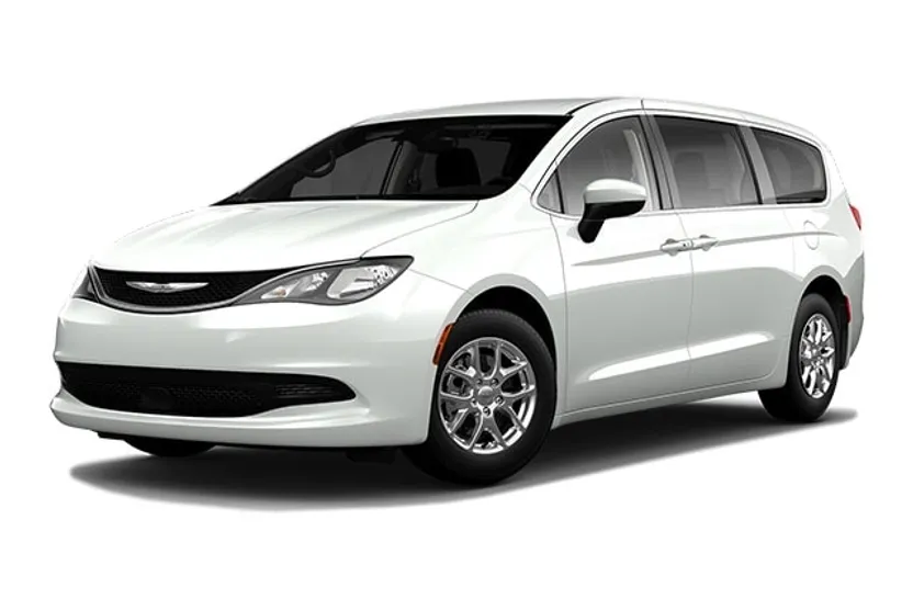 2023 Chrysler Voyager LX photo 1