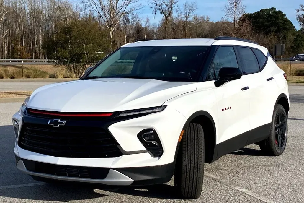 2025 Chevrolet Blazer 2LT photo 1