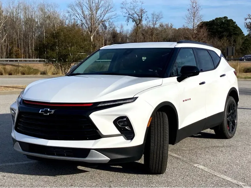 2025 Chevrolet Blazer 2LT photo 1