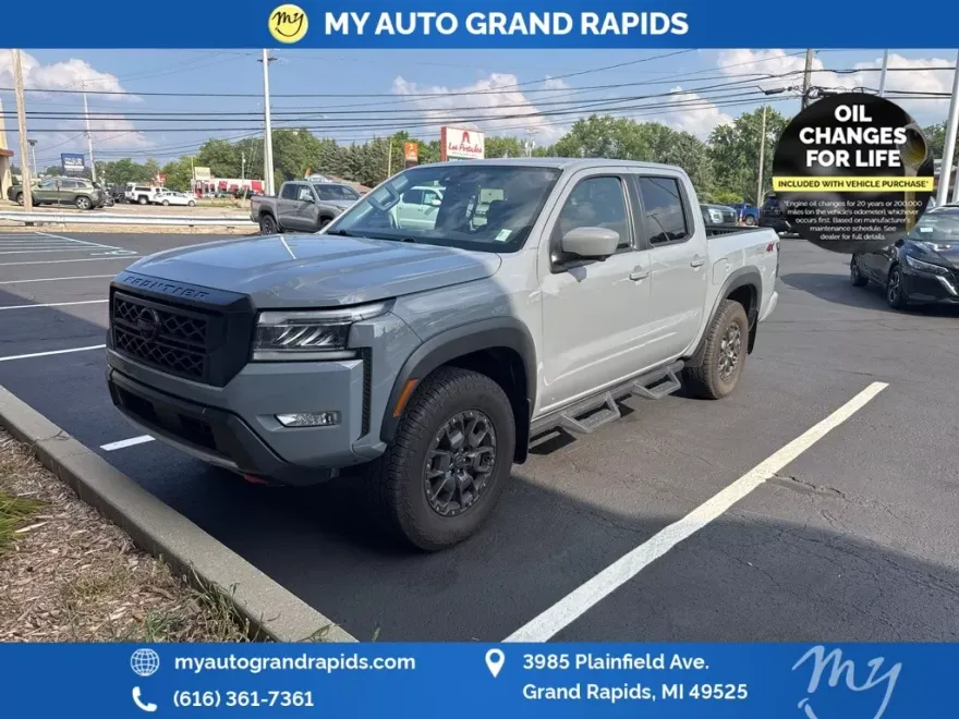 2023 Nissan Frontier PRO-4X photo 1