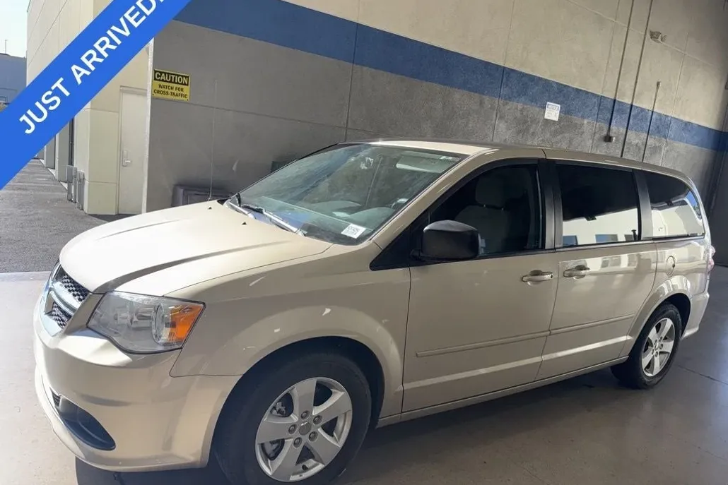 2014 Dodge Grand Caravan SE photo 1
