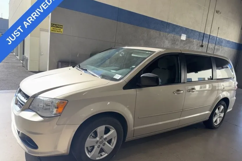 2014 Dodge Grand Caravan SE photo 1