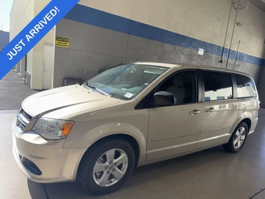 2014 Dodge Grand Caravan SE photo 1