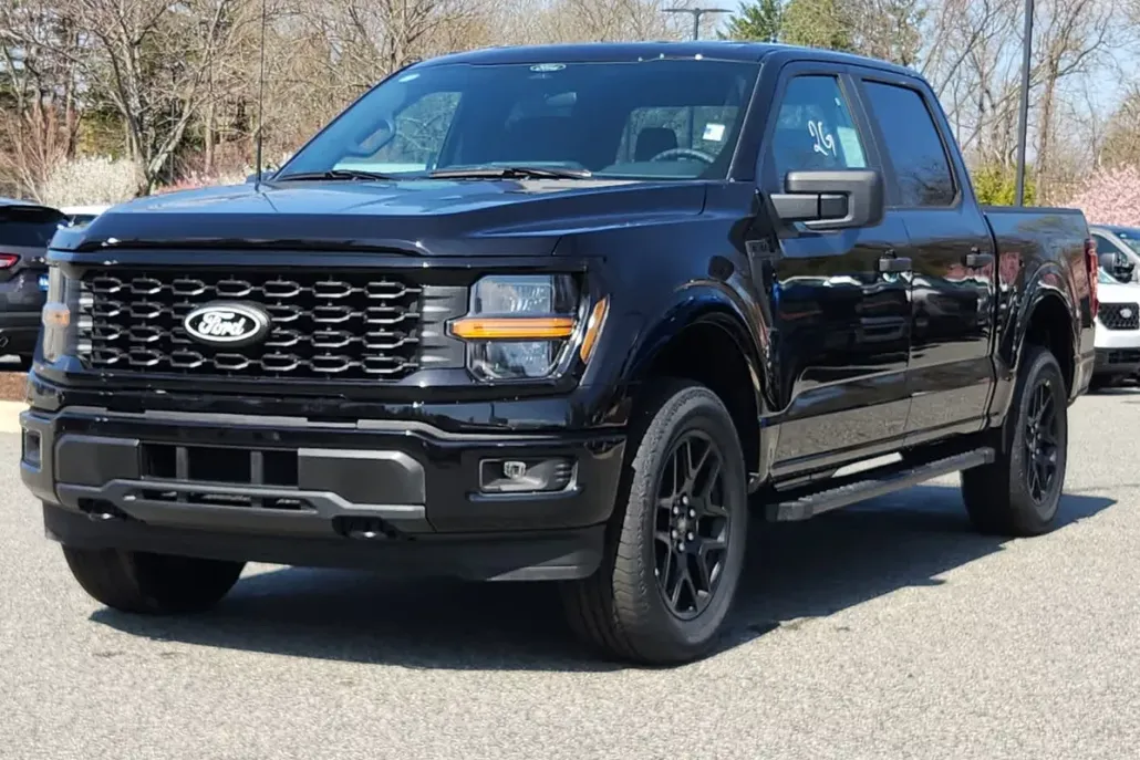 2025 Ford F-150 STX photo 1