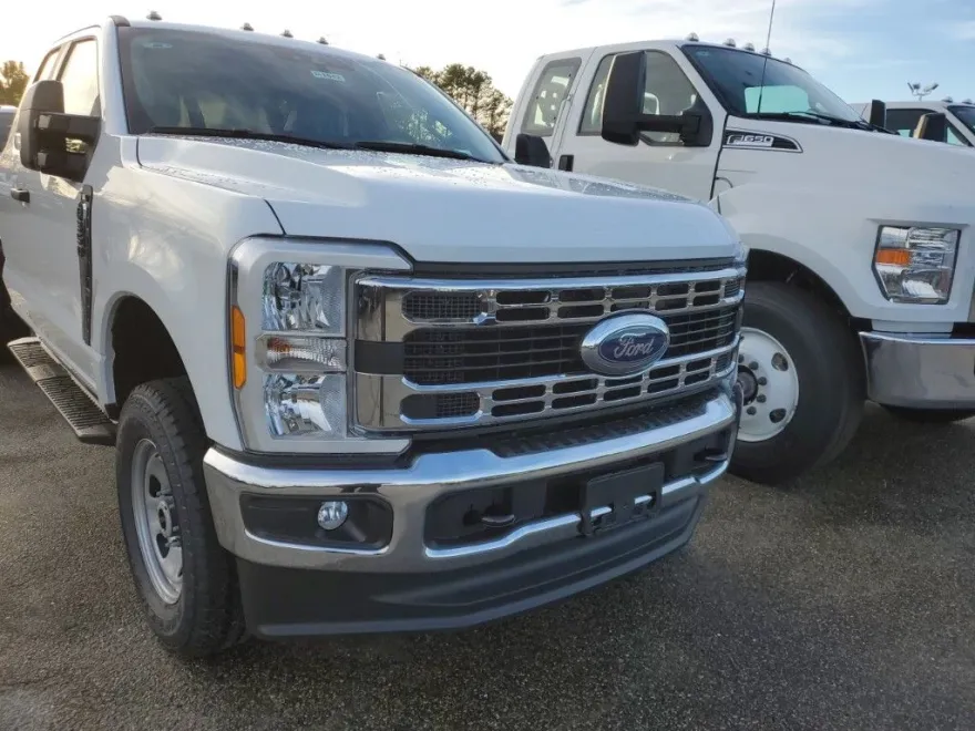 2024 Ford F-350 XL photo 1