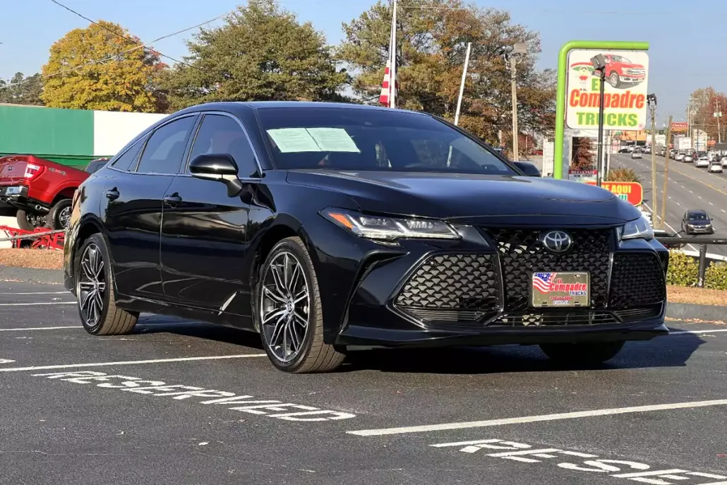 2022 Toyota Avalon Touring photo 1