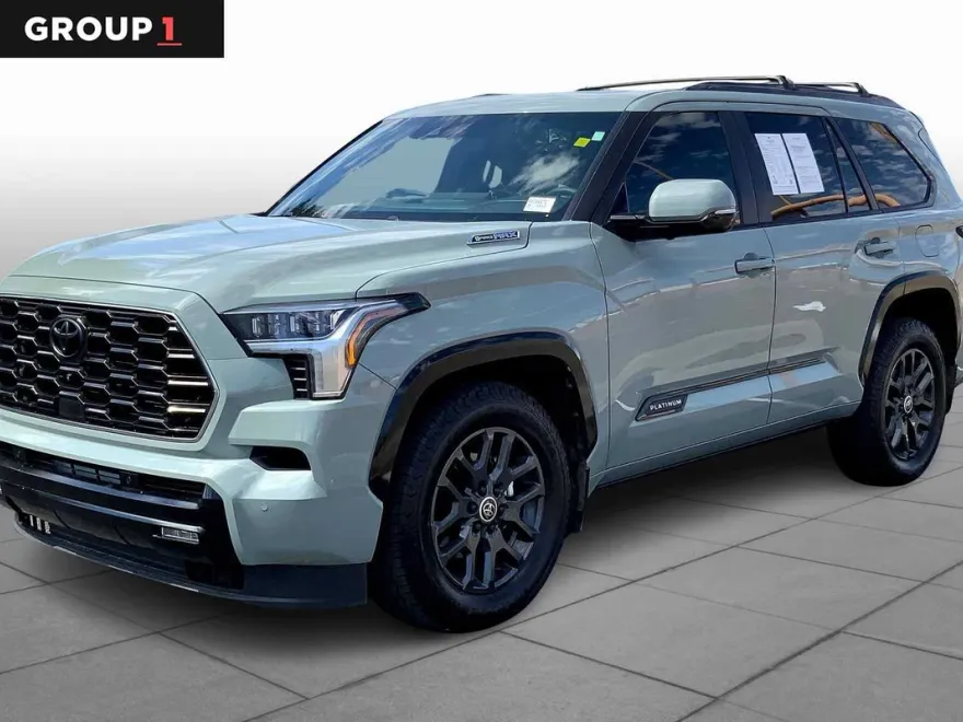 2024 Toyota Sequoia Platinum photo 1