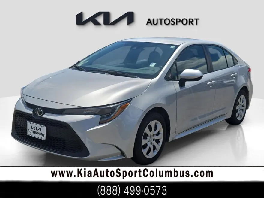 2022 Toyota Corolla LE photo 1
