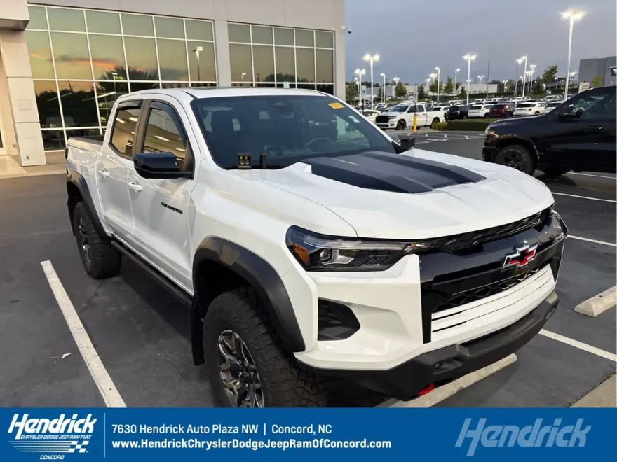 2024 Chevrolet Colorado ZR2 photo 1