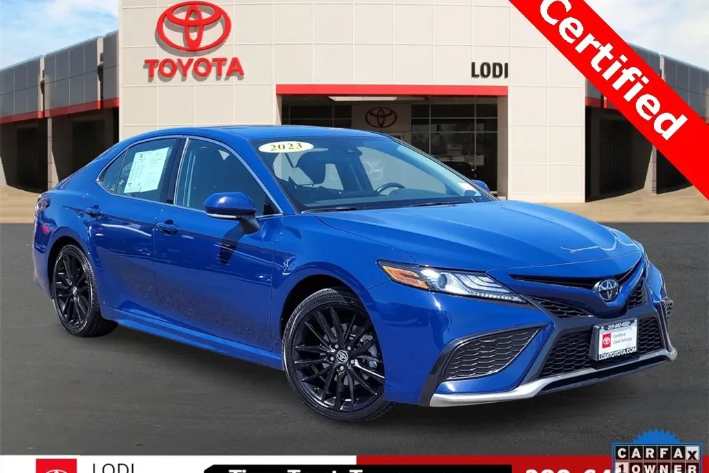 2023 Toyota Camry XSE photo 1