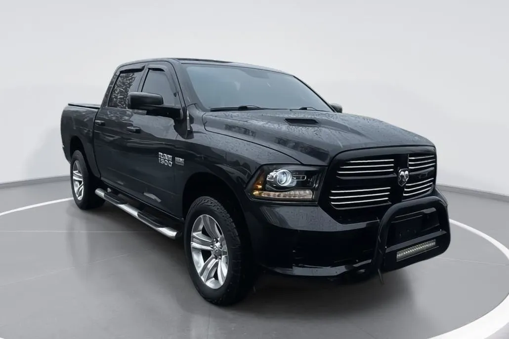 2017 Ram 1500 Sport photo 1