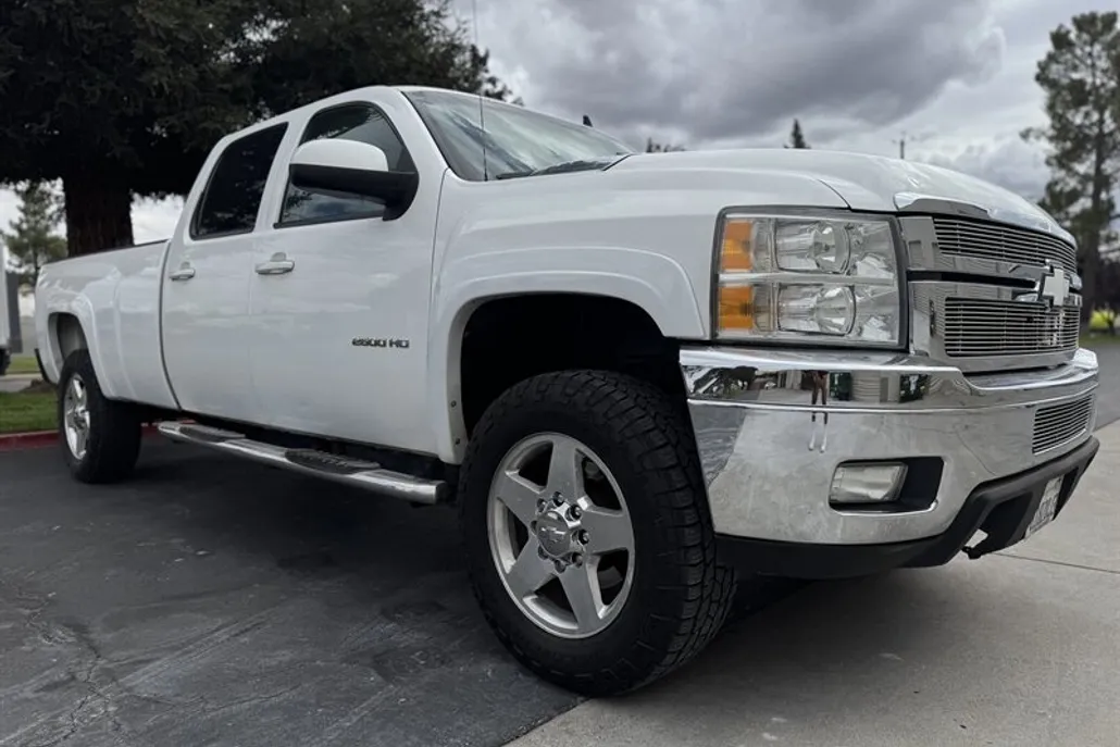 2012 Chevrolet Silverado 2500HD LTZ photo 1
