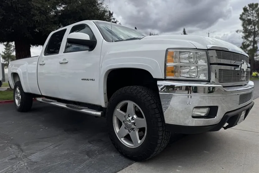 2012 Chevrolet Silverado 2500HD LTZ photo 1